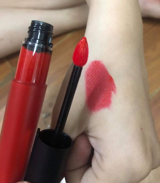 Son Kem Loreal Rouge Signature màu 113 đỏ cam - sang chảnh