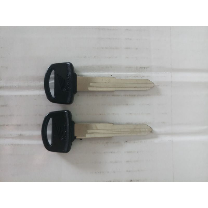 Cặp phôi chìa khoá xe HONDA Cub đời mới ( loại rảnh kép , bên phải )