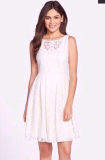 Đầm ren Taylor VNXK