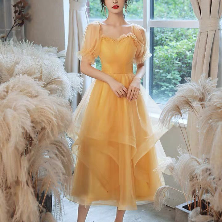 váy đầm dạ hội nhỏ 2021 tân tính màu vàng thường có thể mặc chủ nhà sinh nhật cuộc họp niên nữ