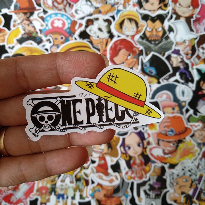 Bộ sticker chủ đề hoạt hình one piece  mũ bảo hiểm, laptop, ván trượt, vali