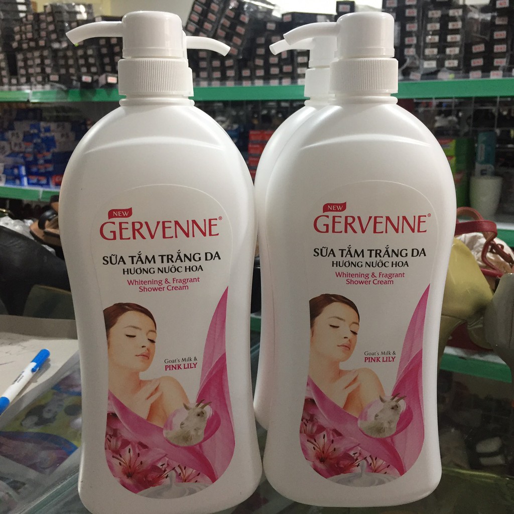 Sữa tắm trắng da Gervenne hương nước hoa Lily hồng 900g