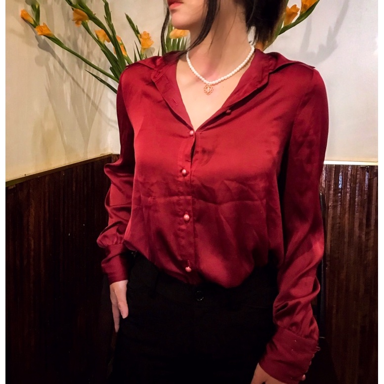 Sơ mi lụa + quần tây đen ( secondhand )