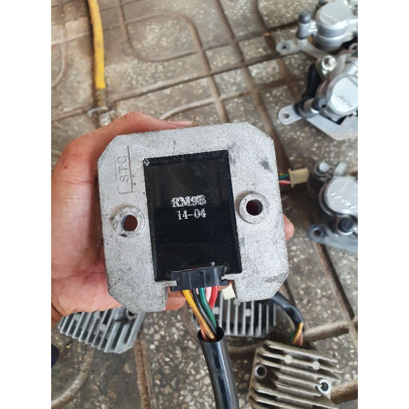 sạc attila theo xe