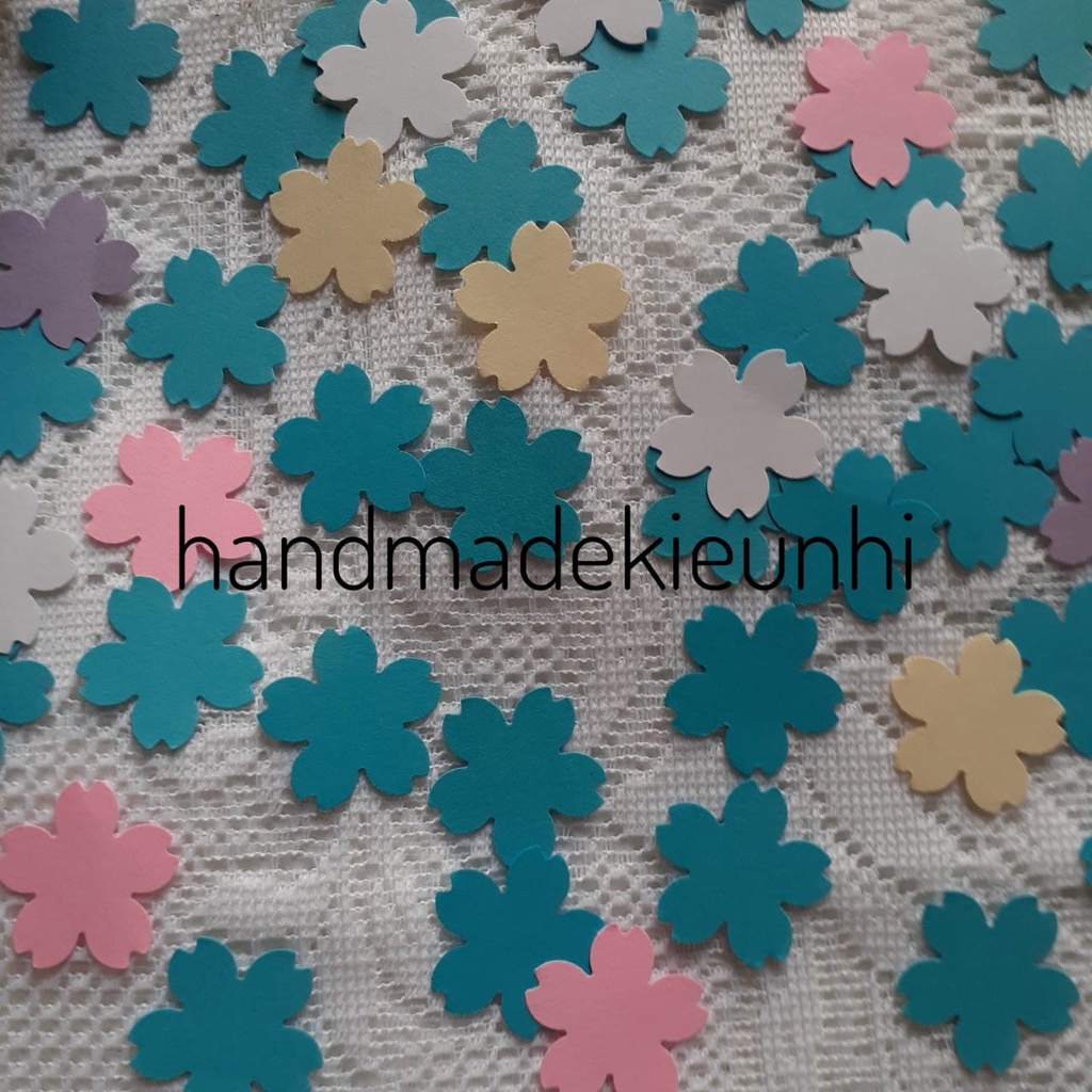 30 hoa đào 2.4cm, bằng giấy màu - thủ công mầm non cho bé - trang trí thiệp, bao lì xì