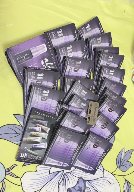 Bộ 21 Kem Lót Mắt Urban Decay SizeMini | BigBuy360 - bigbuy360.vn