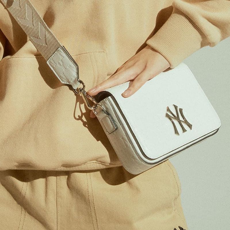 Túi đeo MLB MONOGRAM Hoody Bag NEW YORK YANKEES