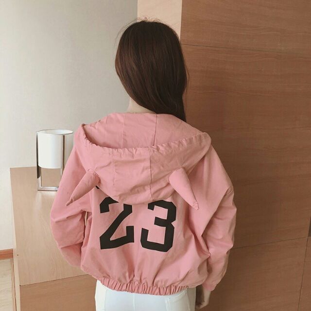 Áo khoác hai sừng 23