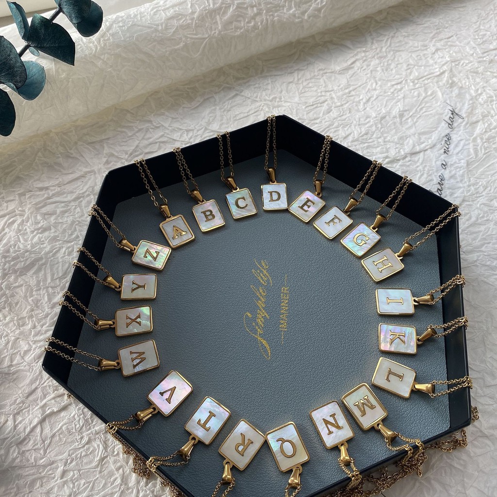 Dây Chuyền Bằng Thép Titan Mạ Vàng 18k 26 Chữ Cái Đơn Giản