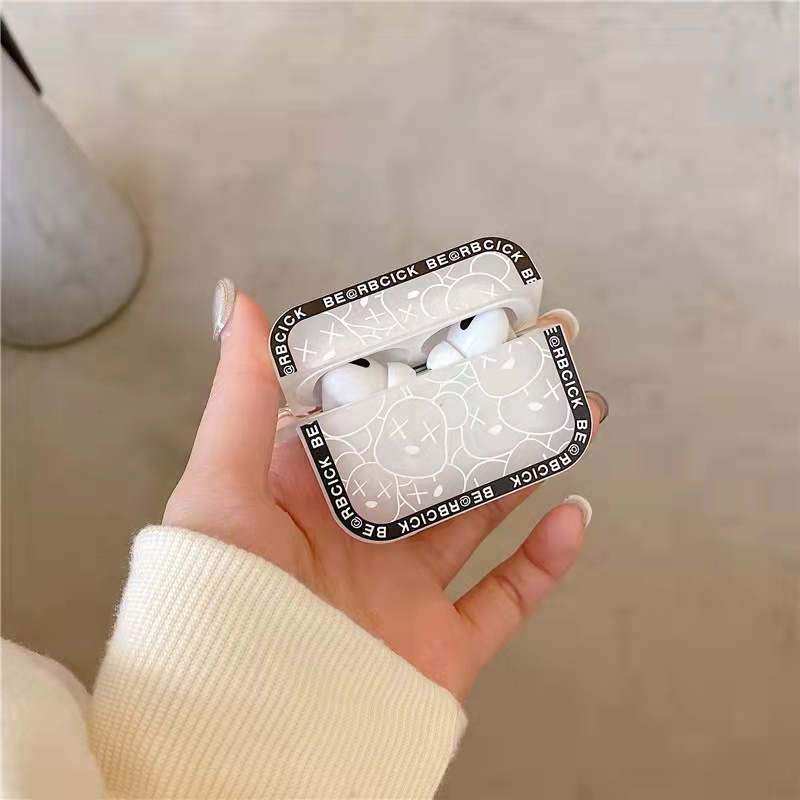 Vỏ Bảo Vệ Hộp Sạc Tai Nghe AirPods 1 2 Pro 3 Bằng Silicon Họa Tiết Chú Gấu Độc Đáo Thời Trang