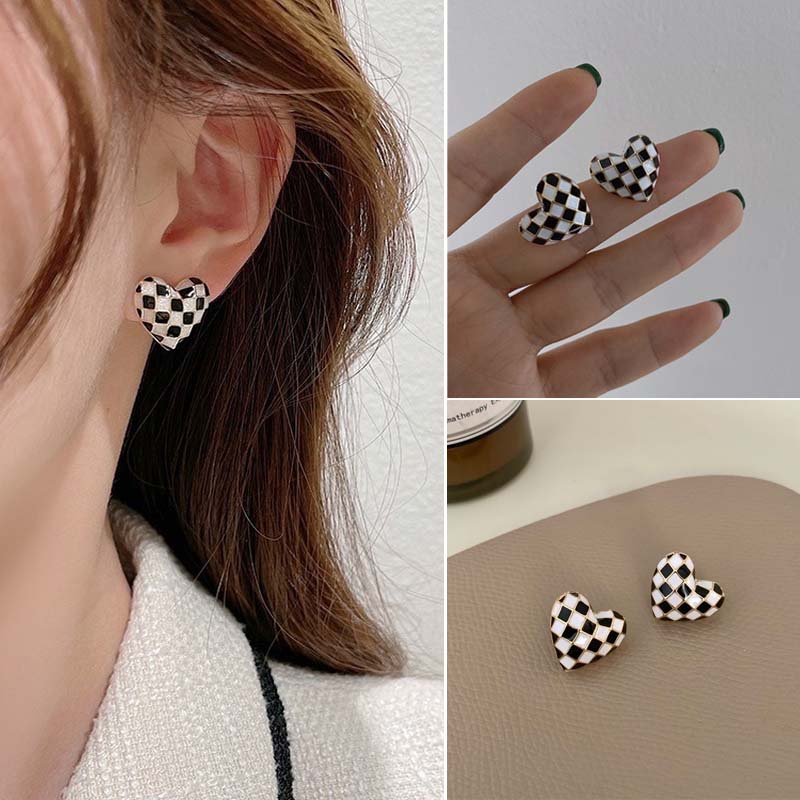 【50 Phong Cách】 Bông Tai Kẻ Ô Trắng Đen Thanh Lịch Kiểu Pháp Dành Cho Nữ