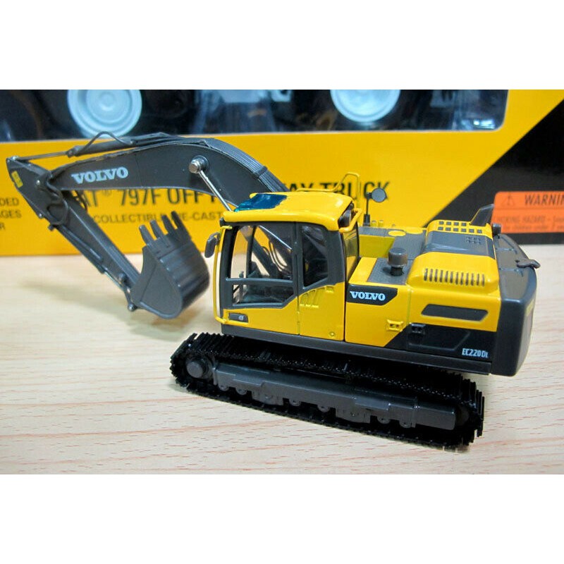 Mô Hình Xe Xúc Đất Volvo Ec220D Tỉ Lệ 1/50