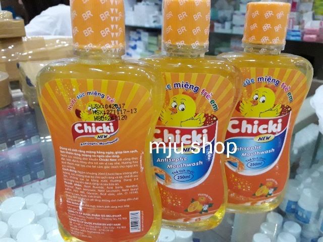 Nước súc miệng Chicki (chai 250ml)