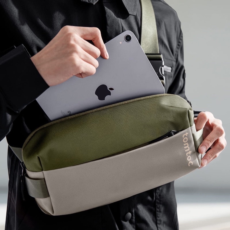 TÚI ĐEO CHÉO TOMTOC  LIGHTWEIGHT SLING BAG GREEN