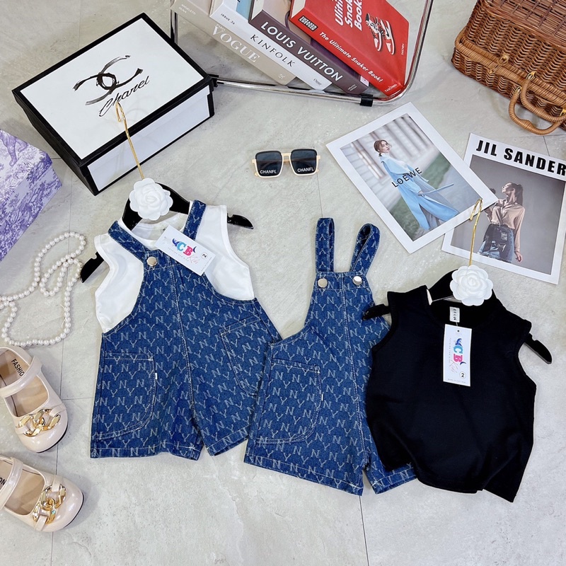 Set NY yếm bò + áo 3 lỗ cho bé gái