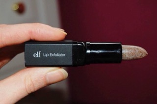 Son tẩy da chết môi e.l.f Studio Lip