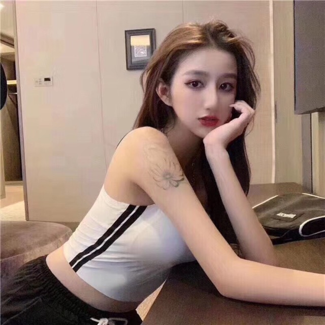 hót áo bra su hai dây phối mầu đen trắng sành điệu