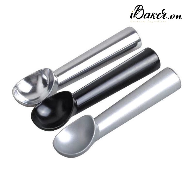 Muỗng múc kem gang đúc (giao màu ngẫu nhiên)