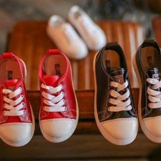 Giày converse bé trai/ gái.