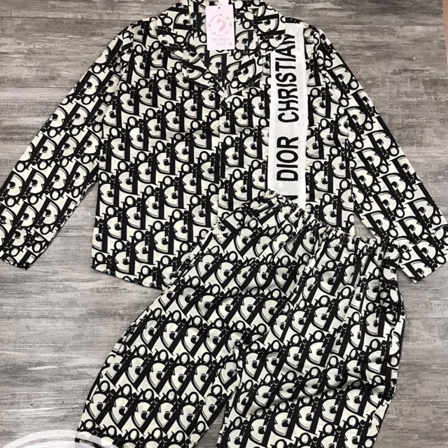 Bộ lụa Dior