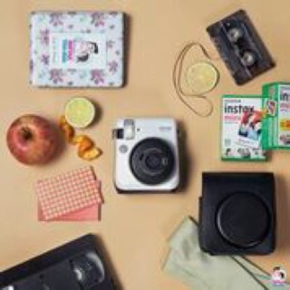Máy chụp ảnh lấy liền Fujifilm instax mini 70