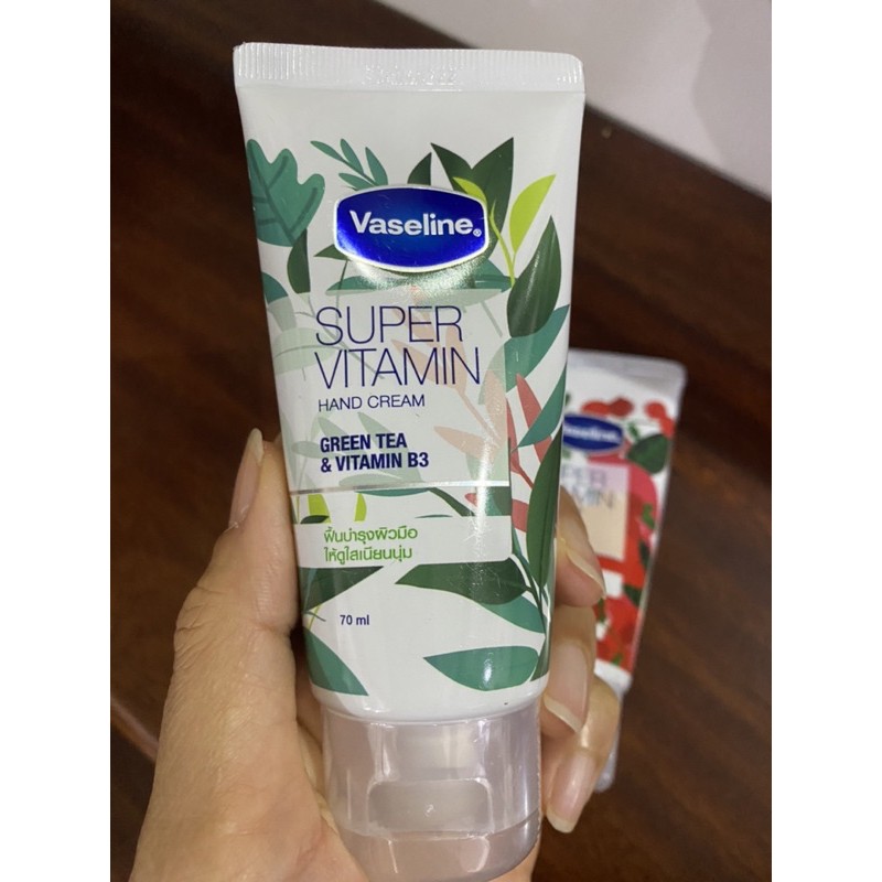 Kem dưỡng tay Vaseline super vitamin Thái Lan 70ml