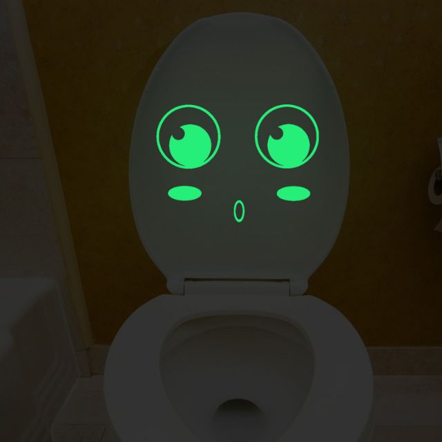 Miếng dán vệ sinh dạ quang mặt cười,,,