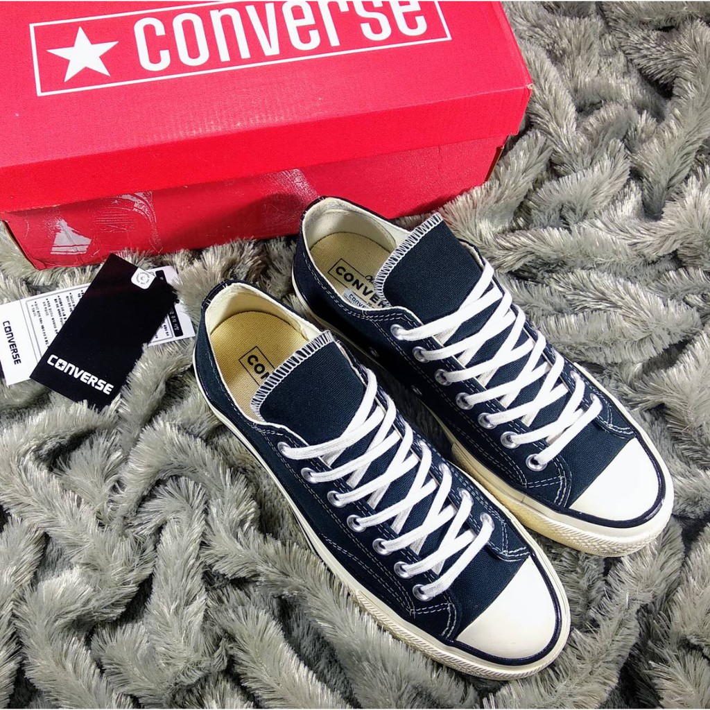 Giày Thể Thao Converse Cổ Thấp Màu Trắng Đen Phong Cách Việt Nam Cá Tính