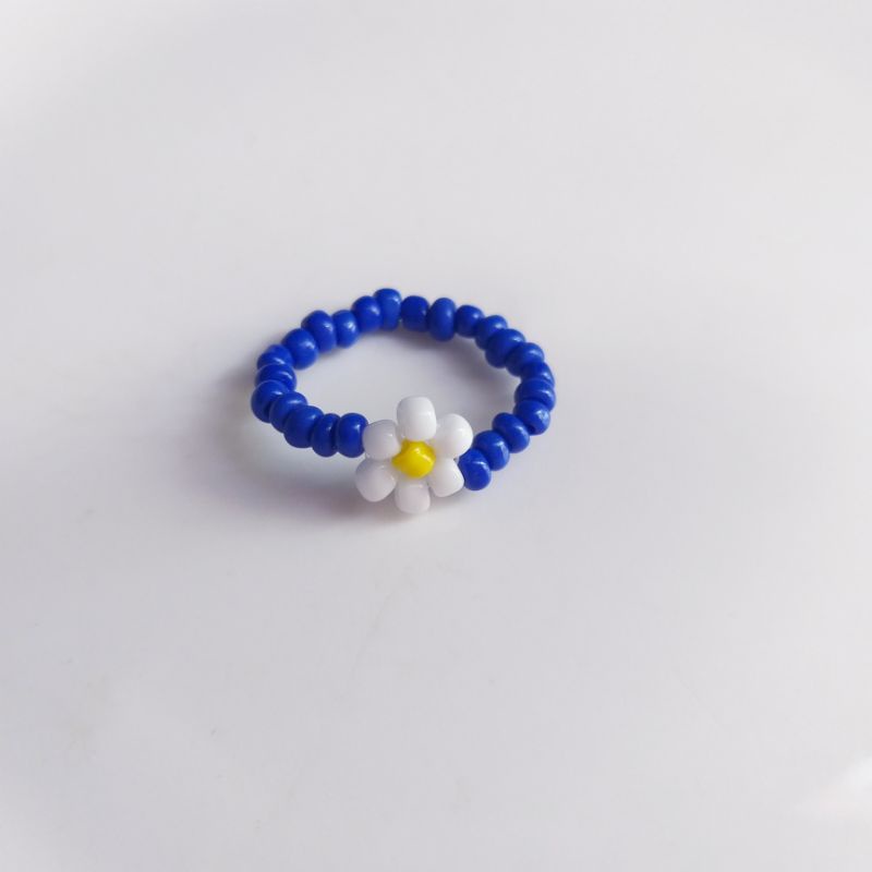 Nhẫn hạt cườm hình bông hoa