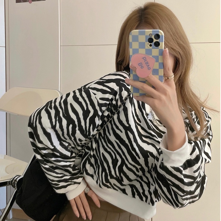 Áo Sweater Mỏng Tay Dài Cổ Tròn Dáng Rộng In Họa Tiết Ngựa Vằn Cá Tính