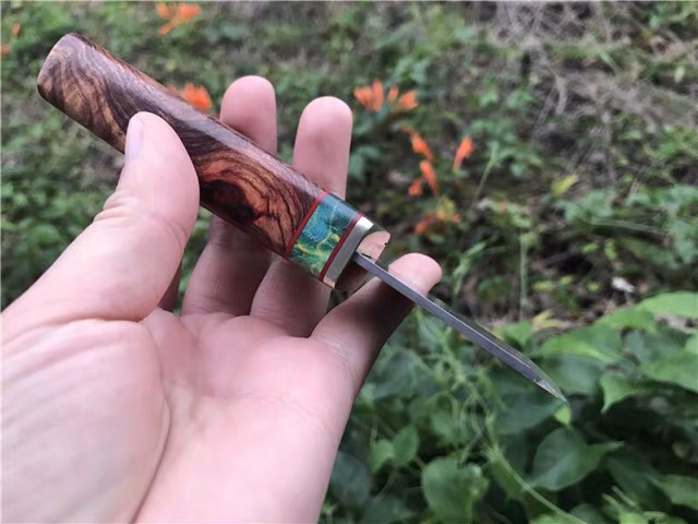 Dao chặt da thủ công handmade thép Damascus