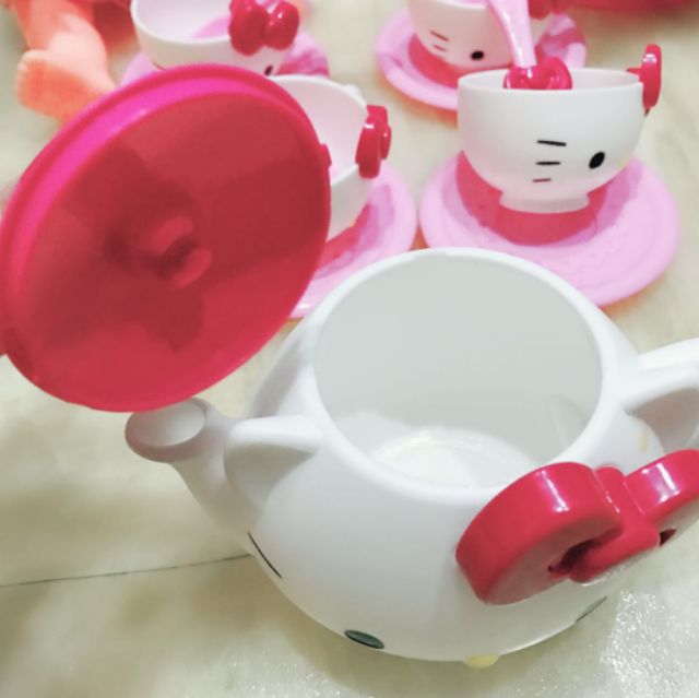 Bộ ấm trà Hello Kitty - 14 chi tiết