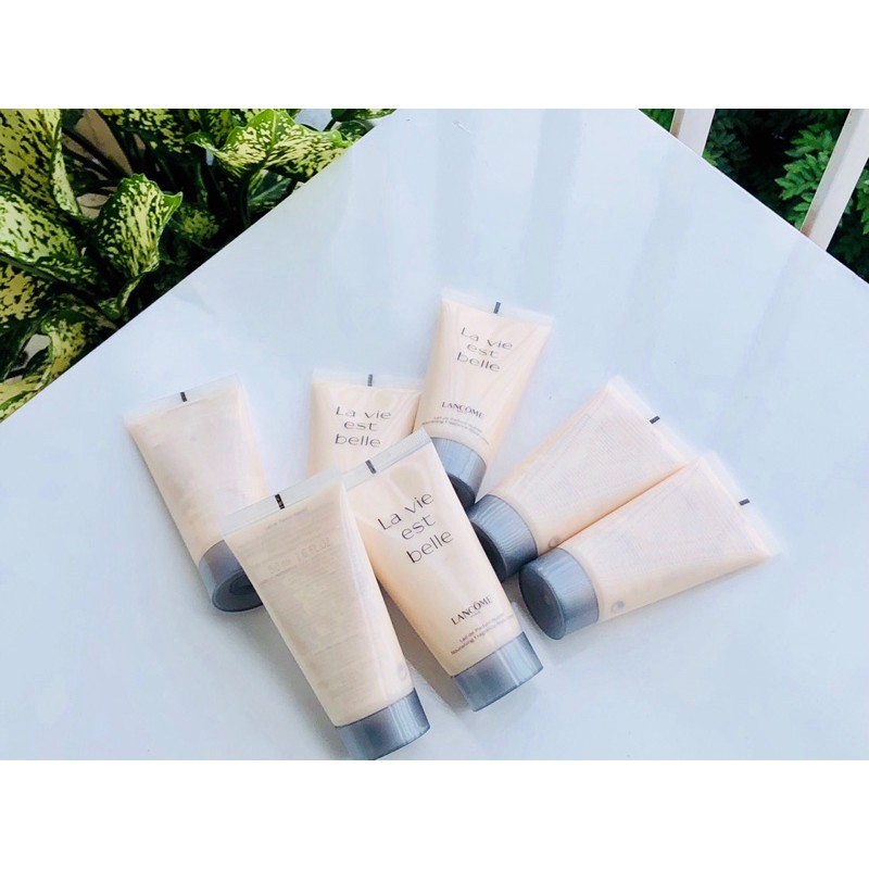 Dưỡng thể Lotion Parfum Lancome LAVIE EST BELLE 50ml