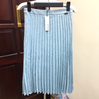 Chân váy dập ly