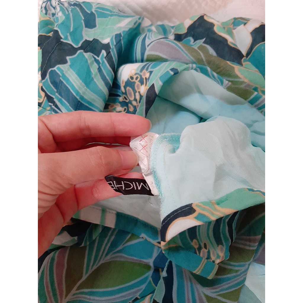 Chân váy voan viền ren