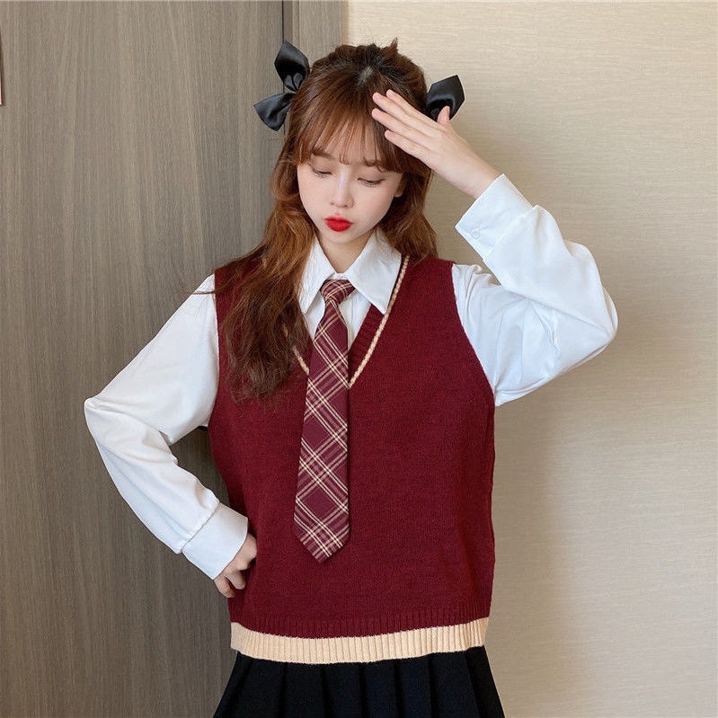 Áo khoác không tay phối họa tiết caro sành điệu