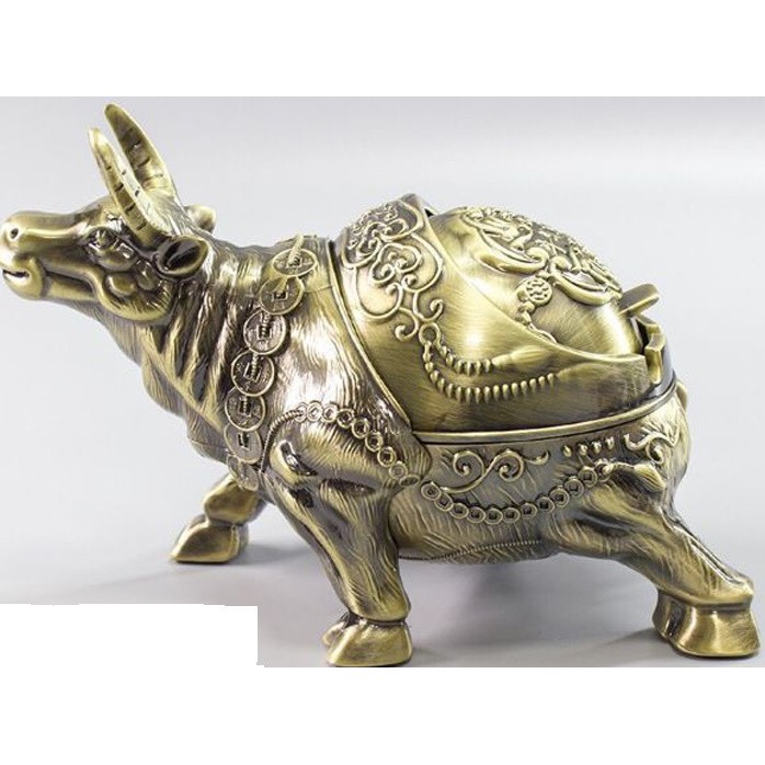 Gạt tàn hình trâu bằng đồng màu sắc giao giẫu nhiên