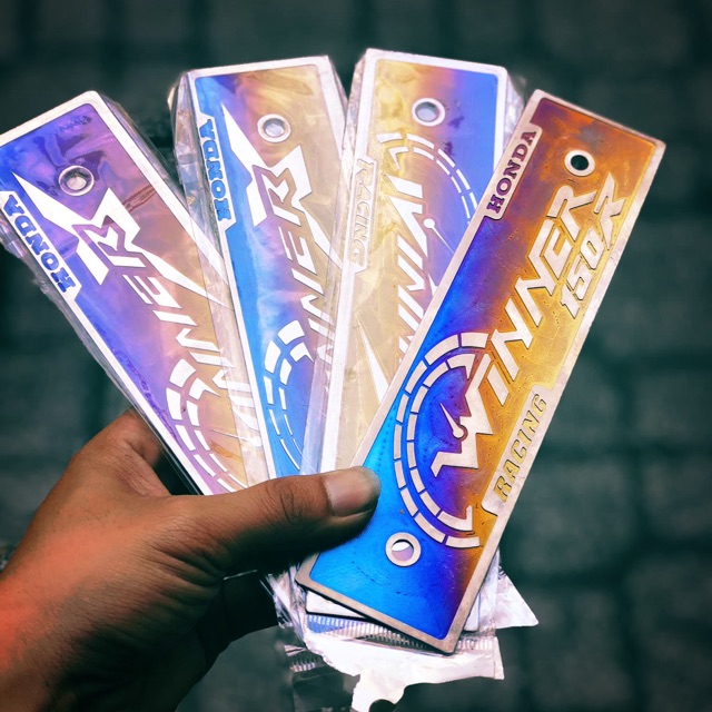 Bảng tên titan cho winner 3D