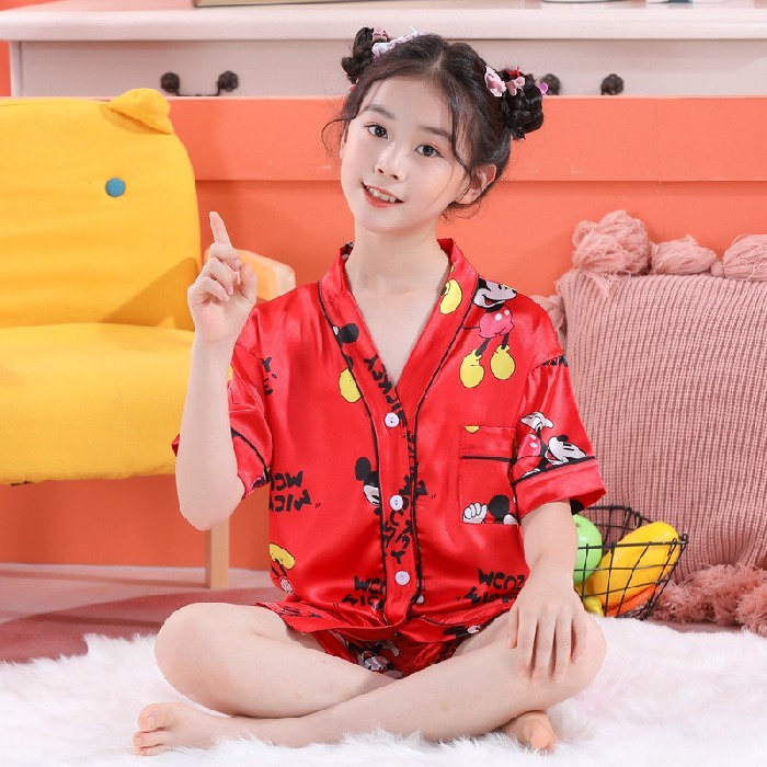 Bộ Đồ Ngủ Tay Ngắn Chất Lụa In Họa Tiết Hoạt Hình Phong Cách Hàn Quốc Thời Trang Cho Bé Trai Và Gái