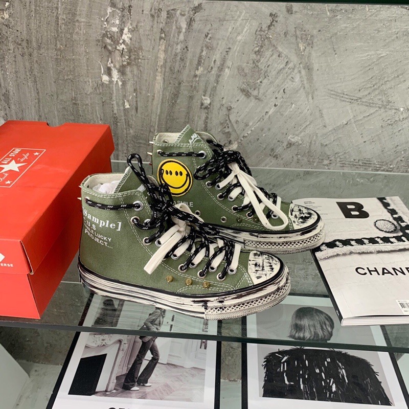 Giày thể thao CONVERSE mẫu mới cá tính cực chất và độc đáo, thiết kế hình mặt cười siêu xịn.