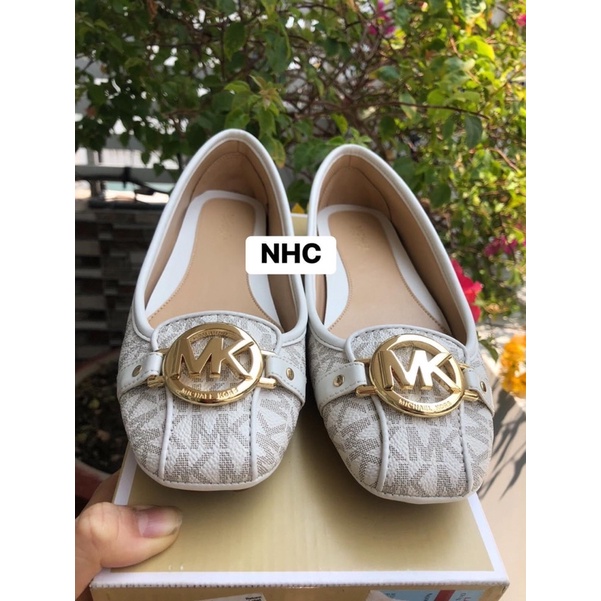 Giày Búp Bê Michael Kors Vanila( Trắng Logo)