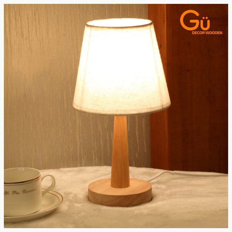 Đèn để bàn, đèn ngủ vintage trang trí phòng ngủ GU DECOR, thân gỗ kèm công tắc bật tắt