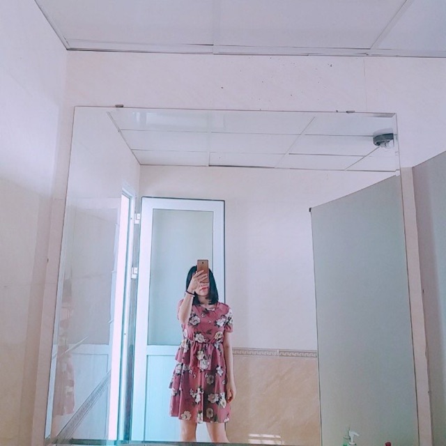 THANH LÝ VÁY HOA VOAN