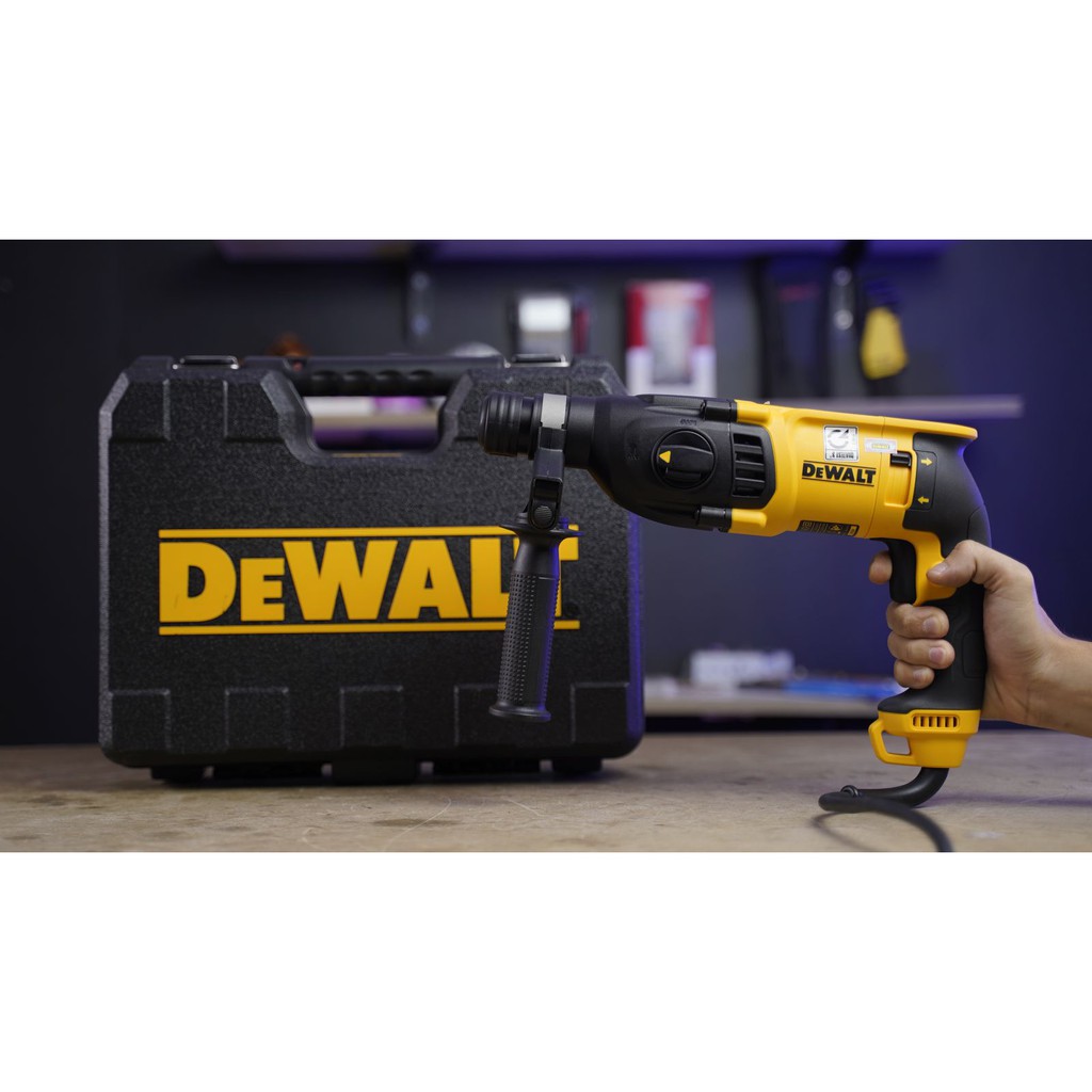 Máy khoan búa Dewalt D25133KA 800W