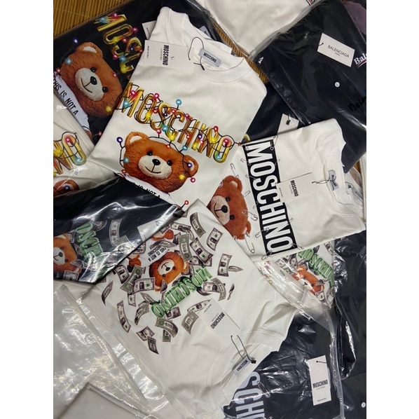 Áo thun nam nữ 100% Cotton fom rộng oversize Moschino Cho Nam và Nữ