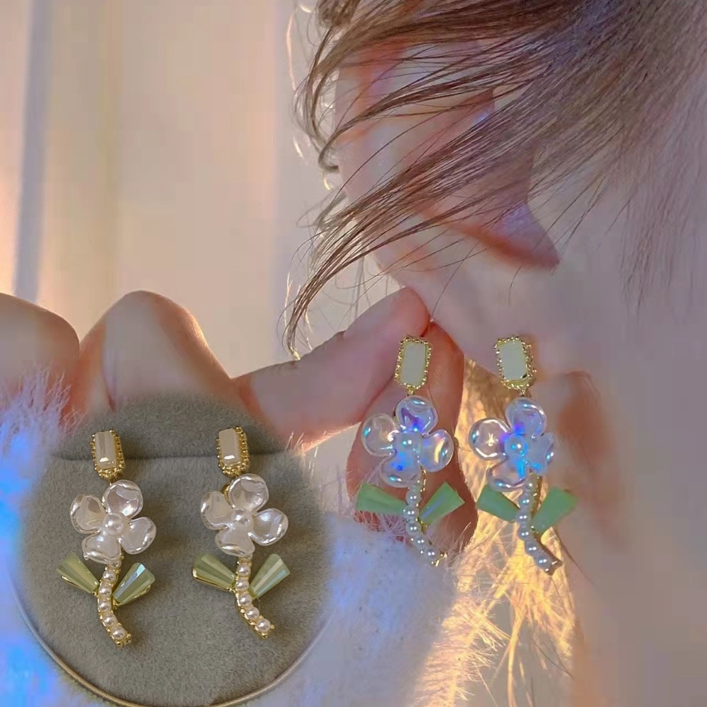 Bông Tai Hoa Tulip Đính Ngọc Trai Hồng Nhẹ Nhàng Đơn Giản Hợp Thời Trang Mới