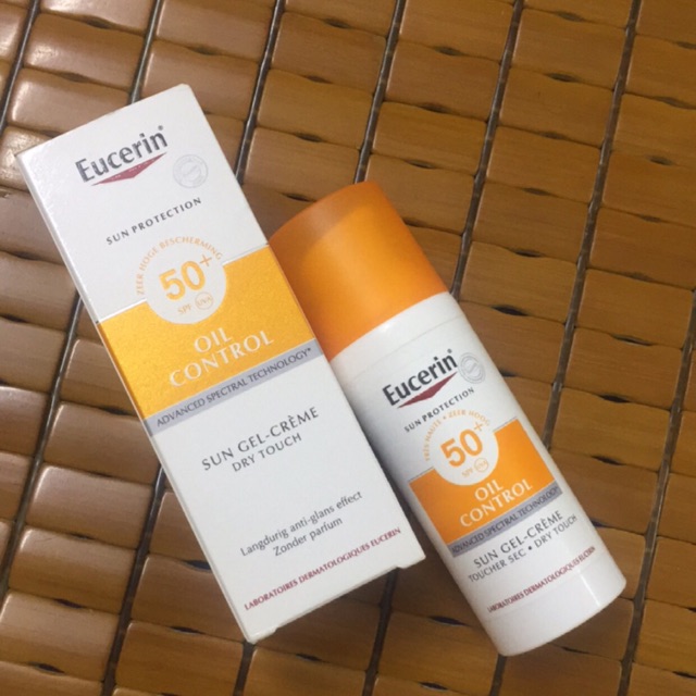 Kem chong nang eucerin oil control 50ml