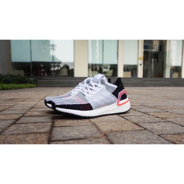Giày thể thao ultra boost 2019