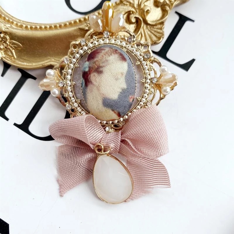 Ghim Cài Áo Hình Chuỗi Xích Đính Đá Sang Trọng