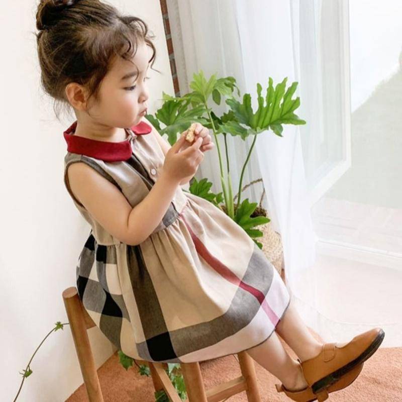 Váy không tay kiểu vest phong cách Anh cho bé